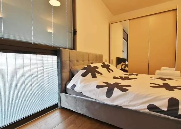 Beautiful 2 Bed Rooms Apartment On The Beach